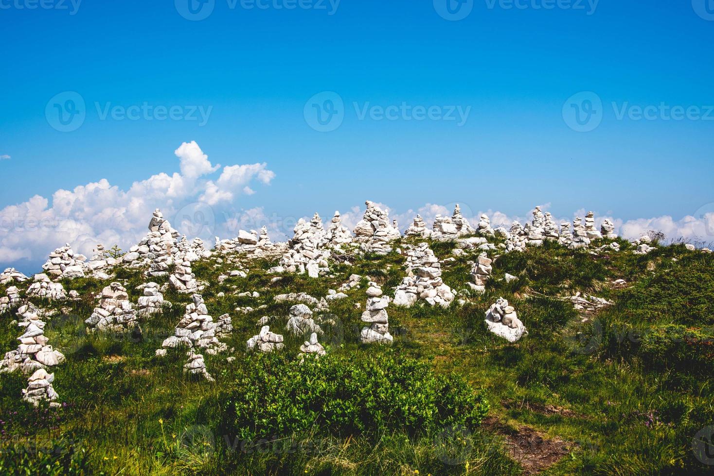 Cairns på Monte Baldo foto