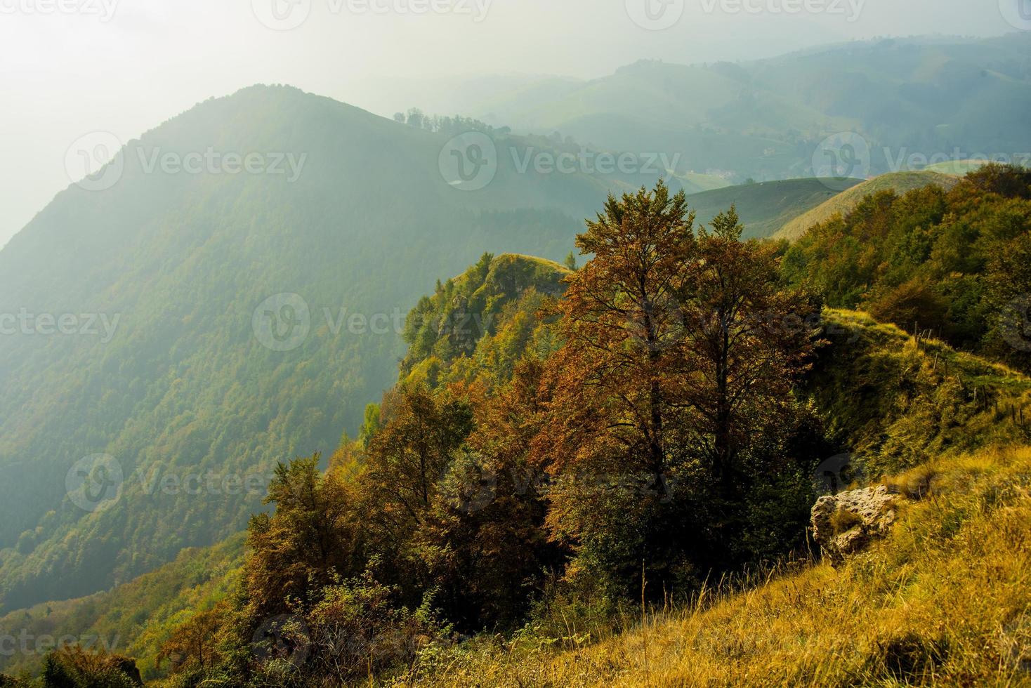 lessini berg nära campofontana, verona, veneto, italien foto