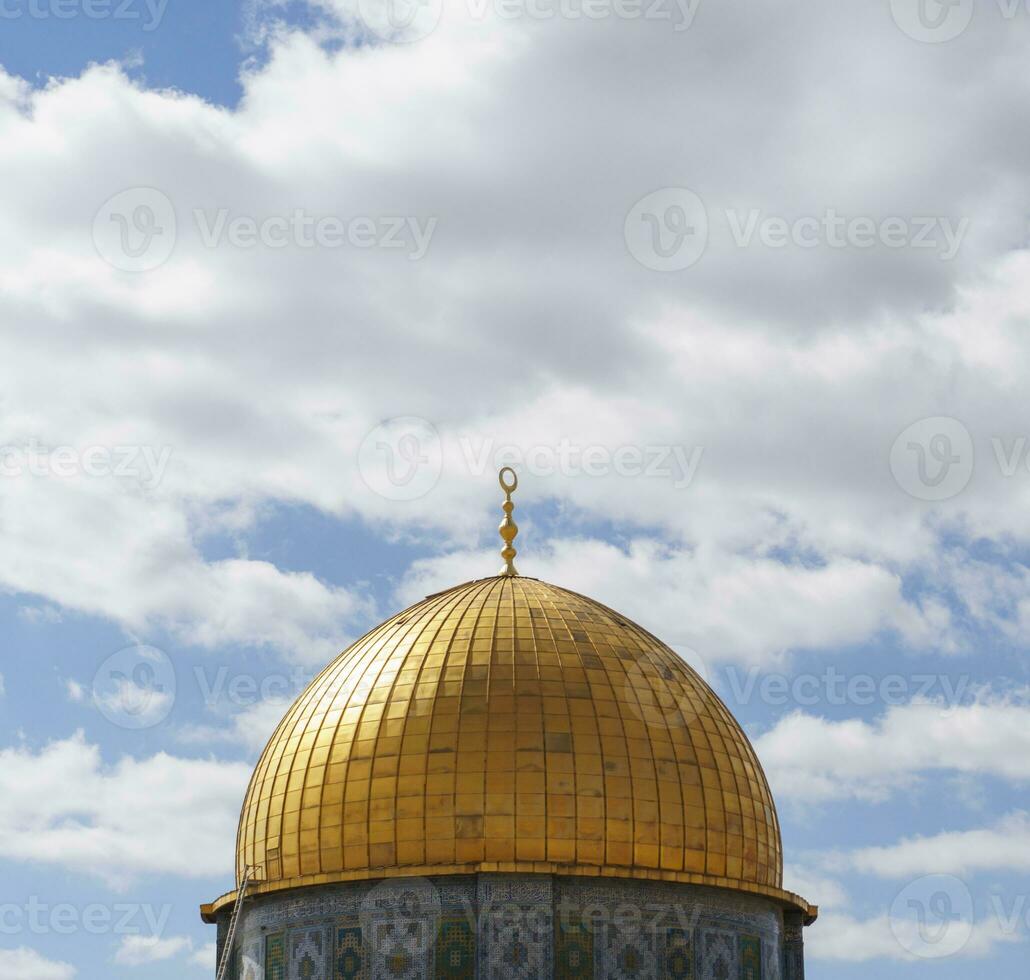 de kupol av de sten i alaqsa moské foto