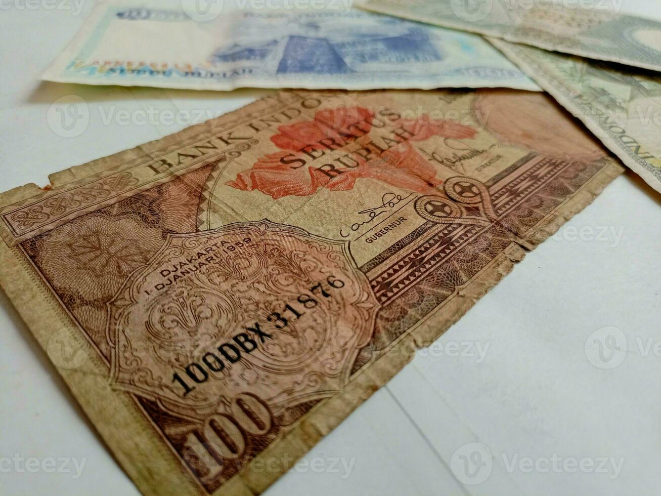 isolerat pengar av Indonesien. rupiah valuta foto