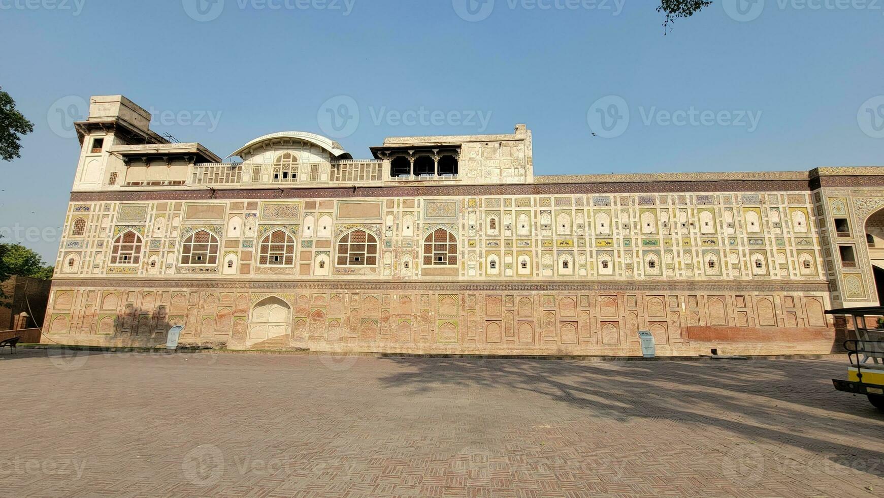 de konserverad bild vägg i badshahi fort foto