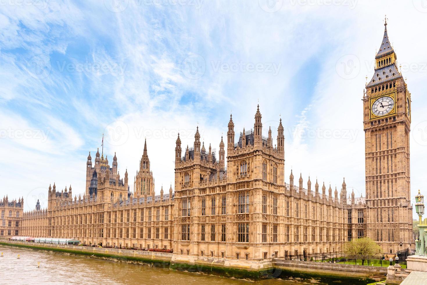 parlamentets hus och big ben i london foto