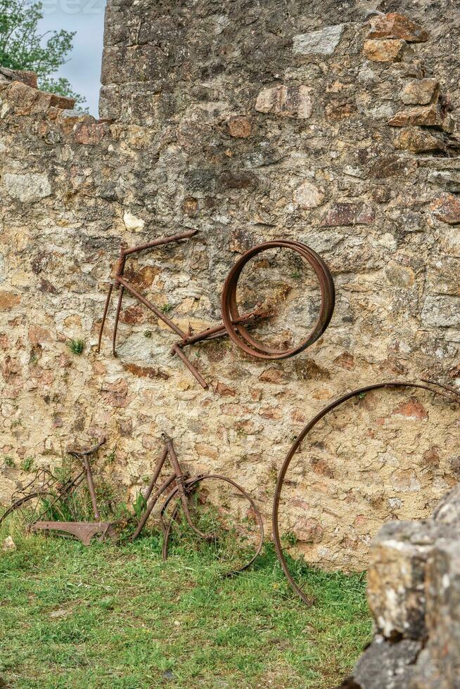 de gammal ruiner av de stad oradour-sur-glane i Frankrike. foto