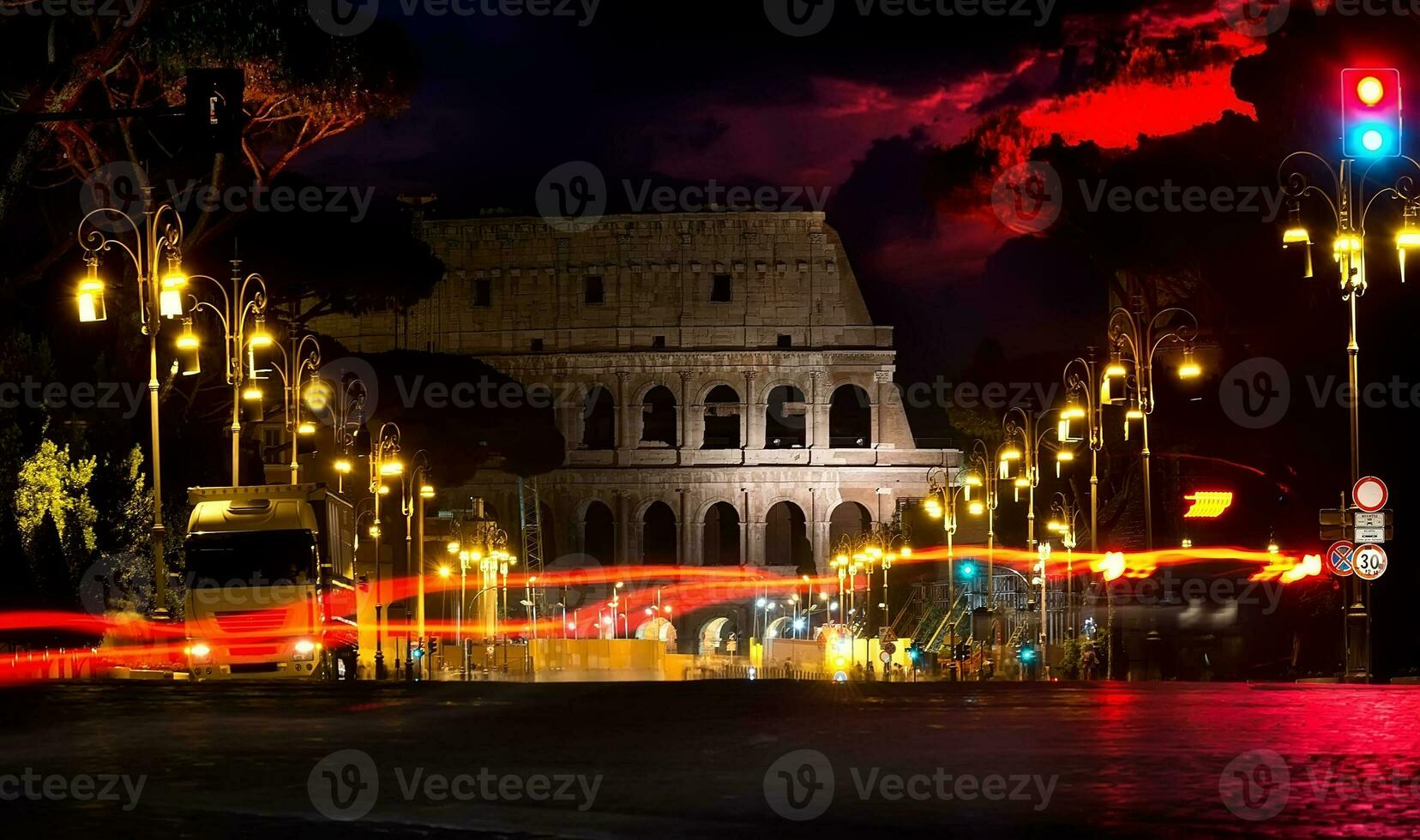 colosseum på natten foto