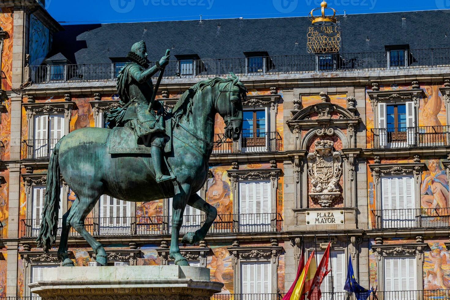 byggnader på de huvud fyrkant i madrid huvudstad av Spanien foto