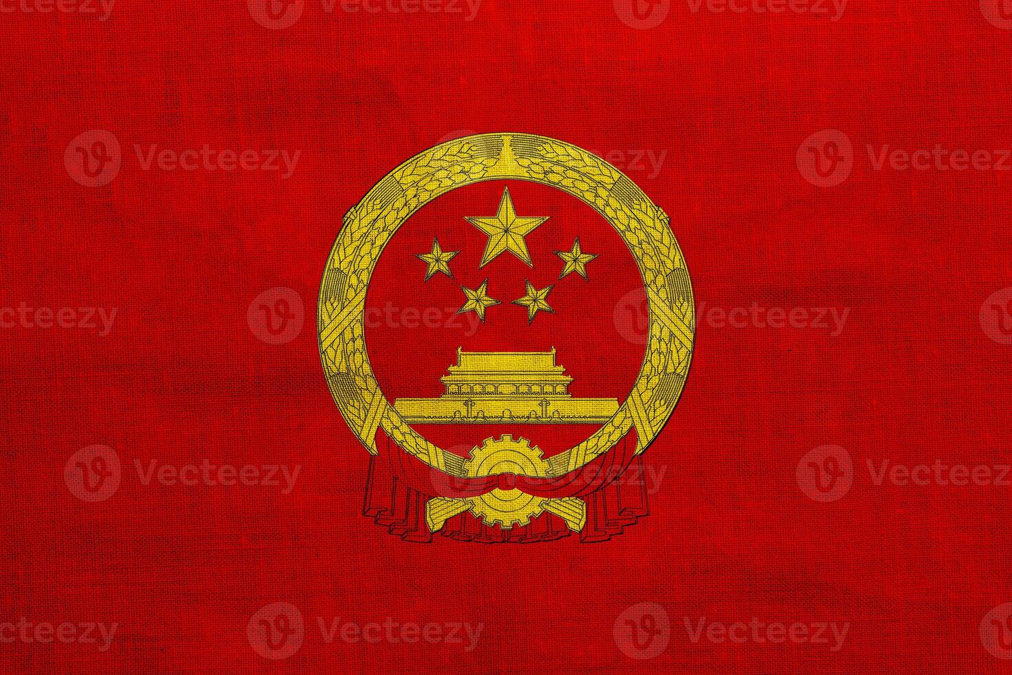 flagga och täcka av vapen av de människors republik av Kina på en texturerad bakgrund. begrepp collage. foto