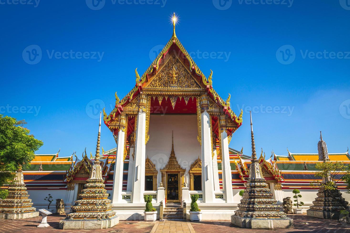 Wat pho liggande buddha tempel i bangkok thailand foto