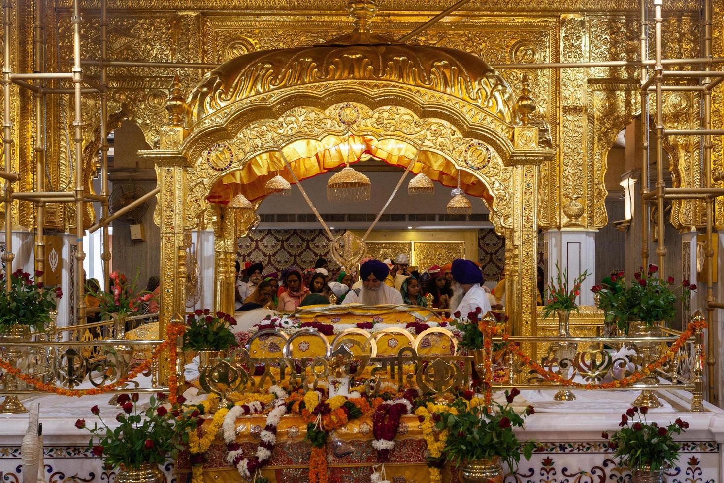 sri bangla sahib gurudwara sikh tempelinredning i new delhi, indien foto