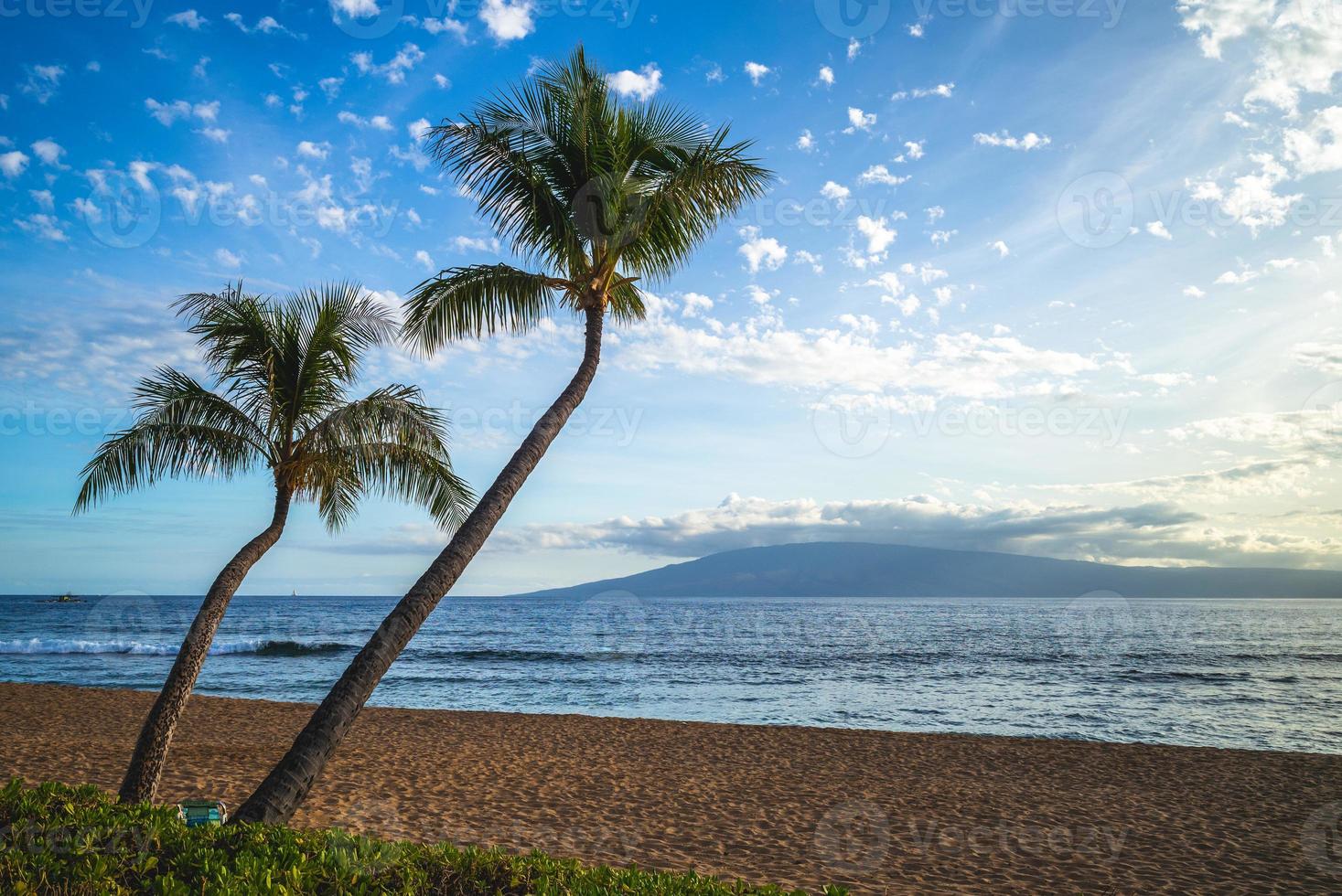 landskap vid kaanapali beach på maui island, hawaii, oss foto