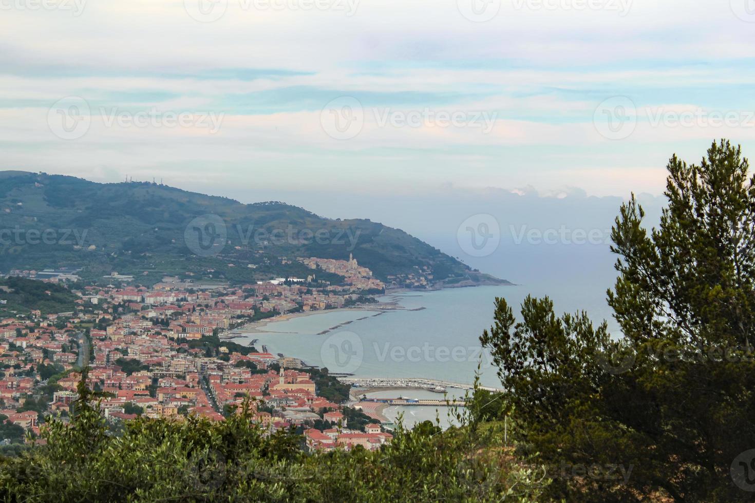 panorama över den liguriska kusten i Diano Marina foto
