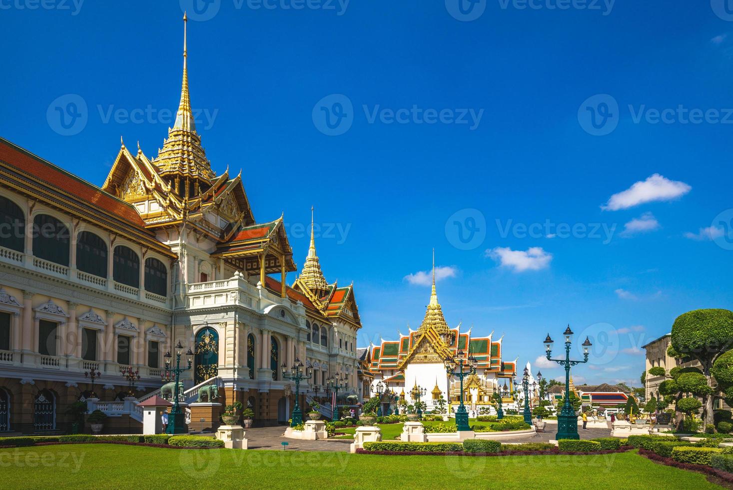 chakri maha prasat grand palace i bangkok, thailand foto