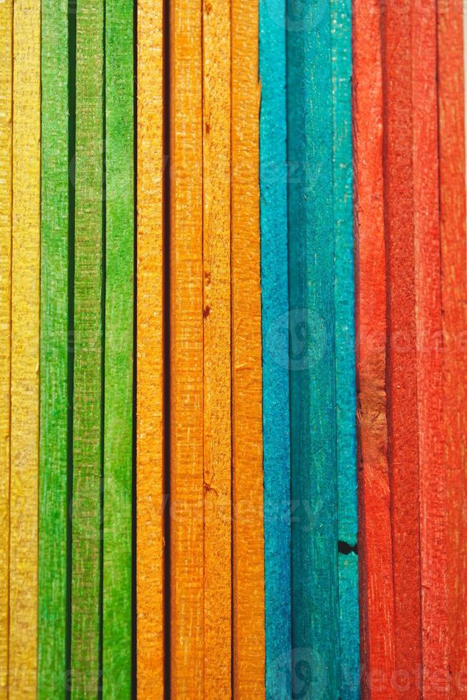 mångfärgad trä texturerad bakgrund foto