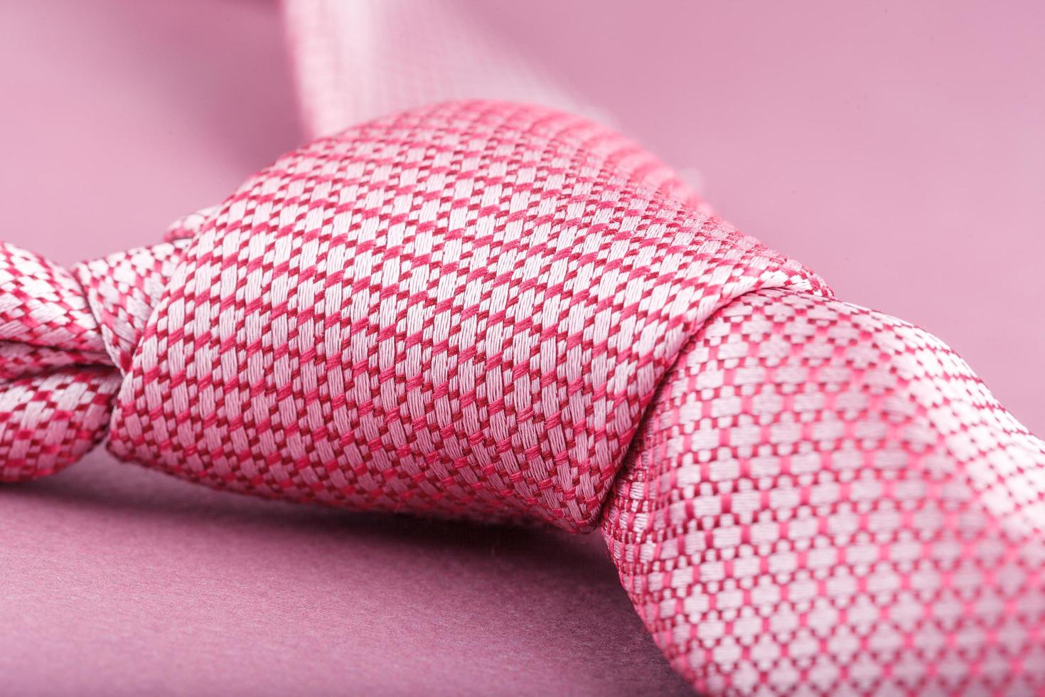 rosa slipsar, modeaccessoarer för en modern garderob foto