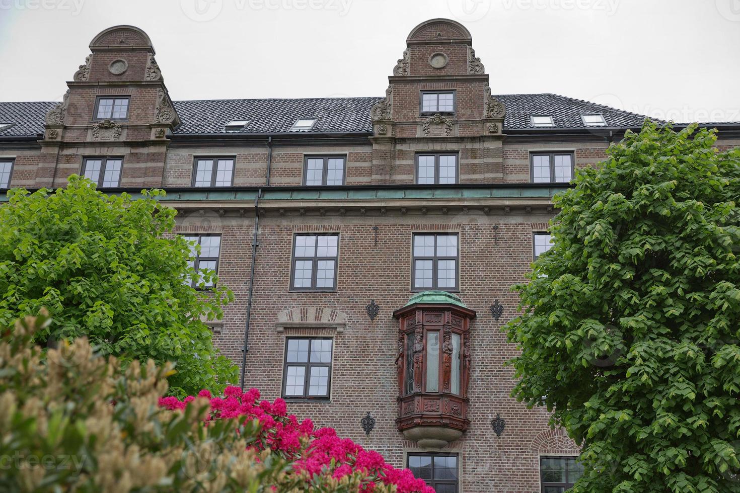 klassisk arkitektur av bryggen i staden bergen i norge foto