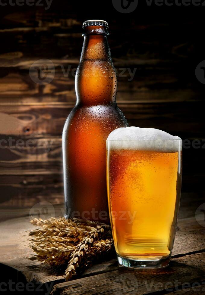 öl i glas foto