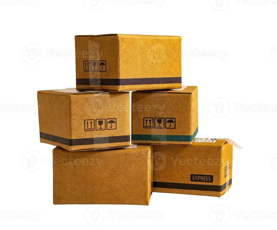 kartong lådor av Produkter, leverans, isolerat på tom bakgrund. foto