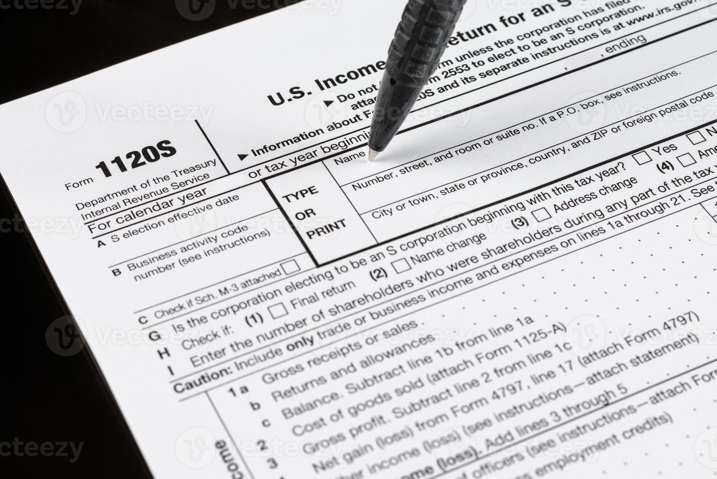 formulär 1120s oss inkomstdeklaration för ett företag. USA: s skatteformulär. amerikanska blanketter. skattetid. foto