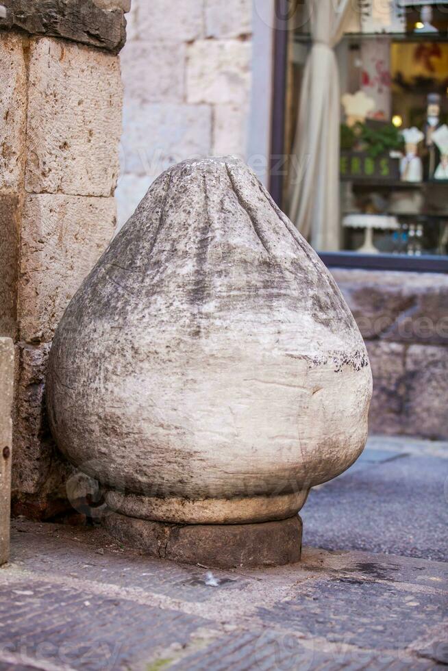 etruskisk acheruntica sten på via de la pera i pisa foto
