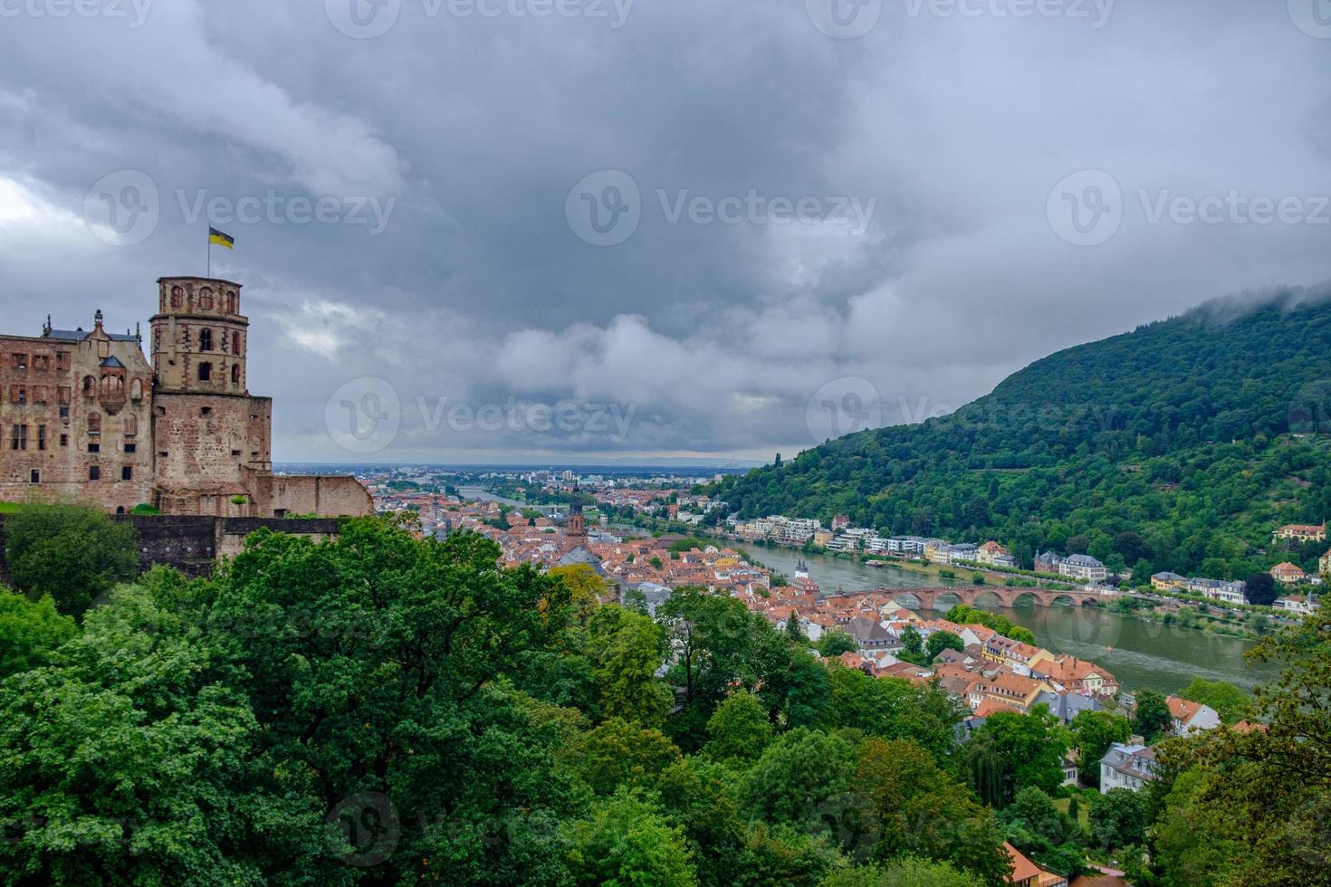 Heidelbergs slott och medeltida stad Heidelberg, Tyskland foto