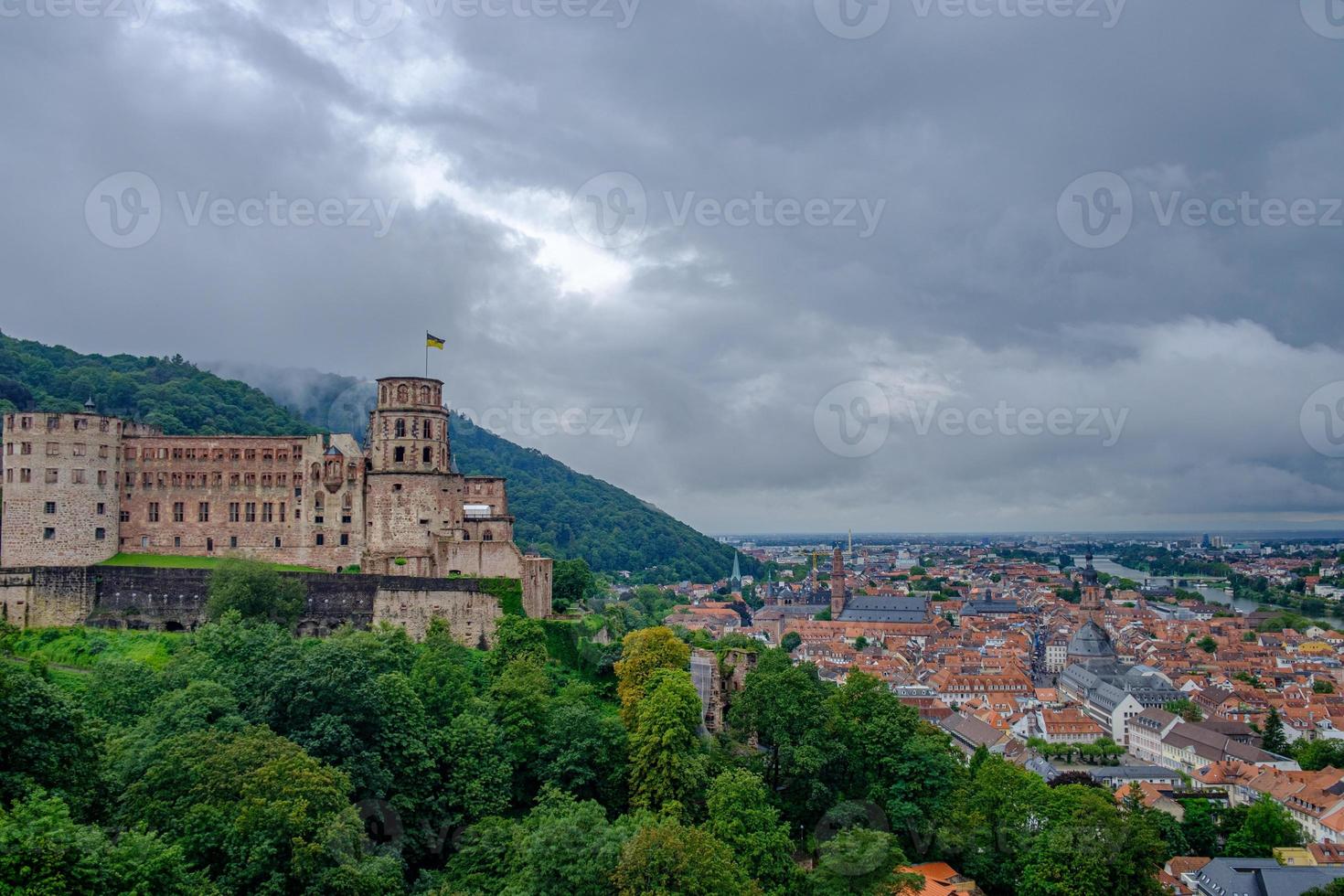 Heidelbergs slott och medeltida stad Heidelberg, Tyskland foto