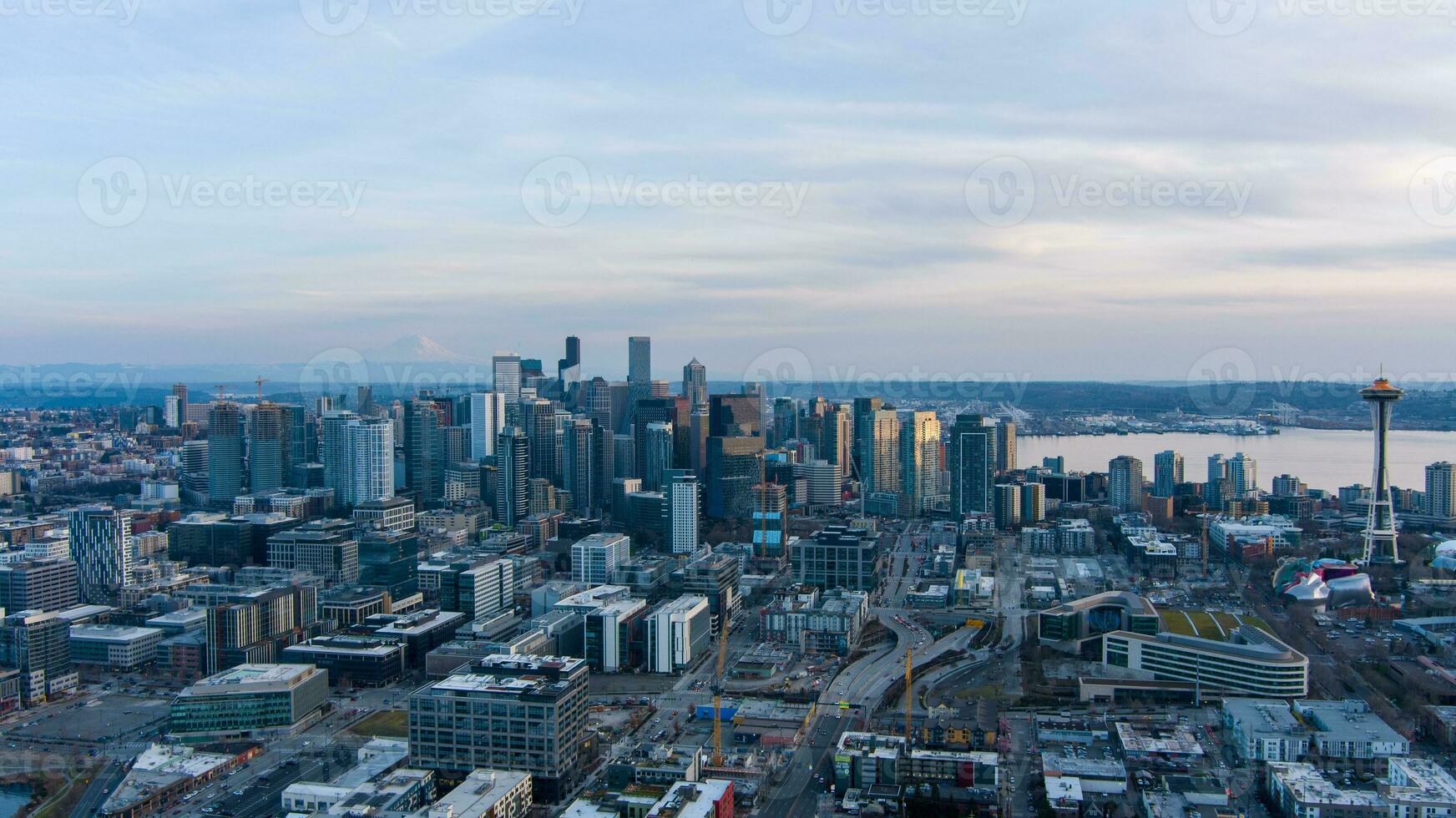 seattle, Washington horisont på solnedgång foto