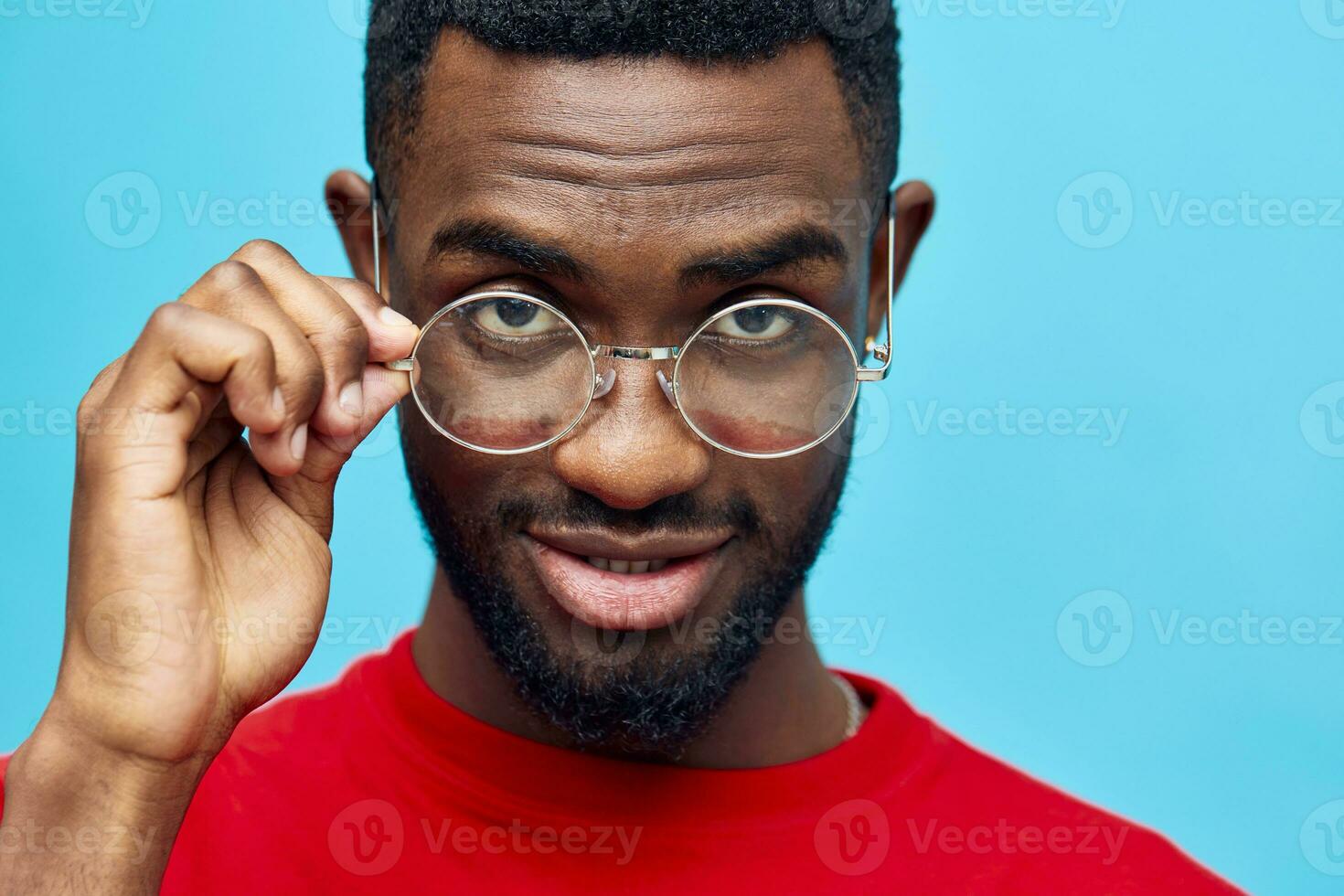 blå man mode eleganta svart amerikan porträtt stil afrikansk amerikan glasögon modell foto