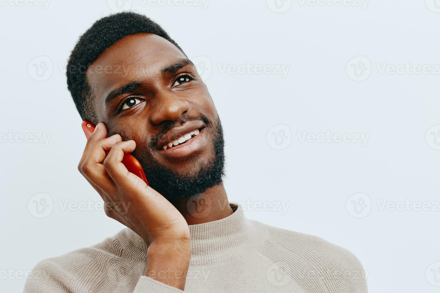 man livsstil ung mobil affärsman afrikansk telefon leende teknologi svart Lycklig foto