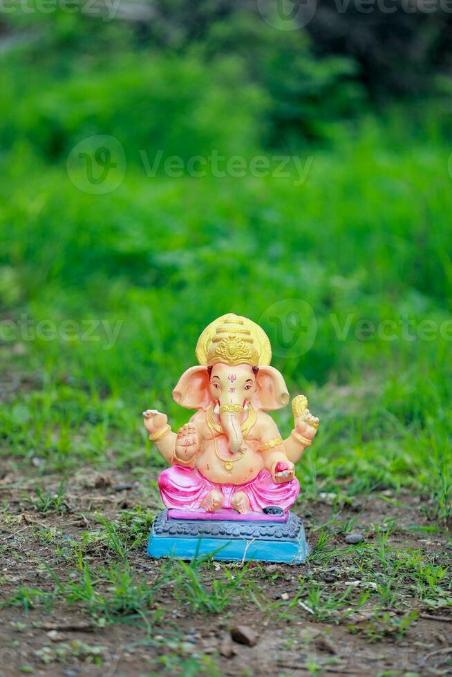 indisk herre ganesha staty, idoler av herre ganesh för kommande ganapati festival i Indien. foto