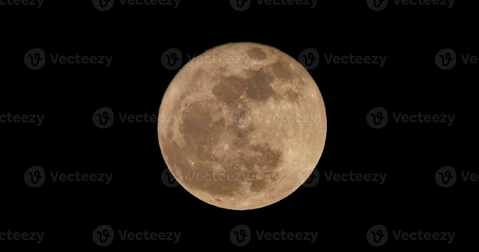 röd Super måne sett med teleskop foto