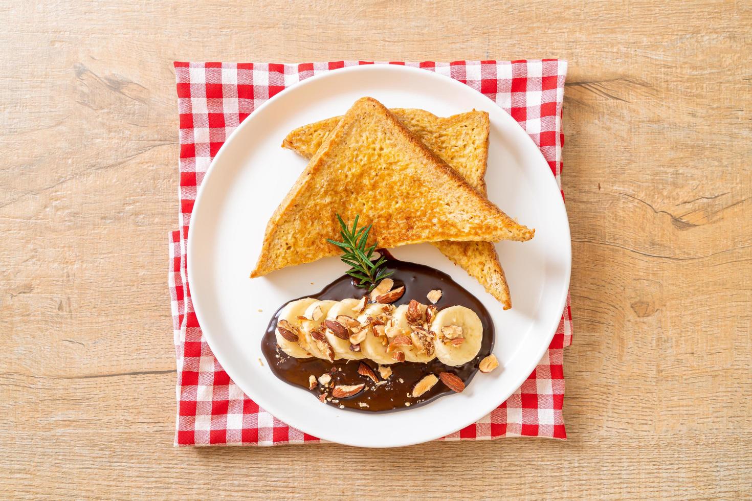 fransk toast med bananchokladmandlar foto