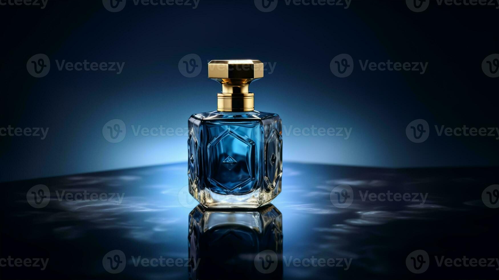 parfym flaska på en blå bakgrund foto