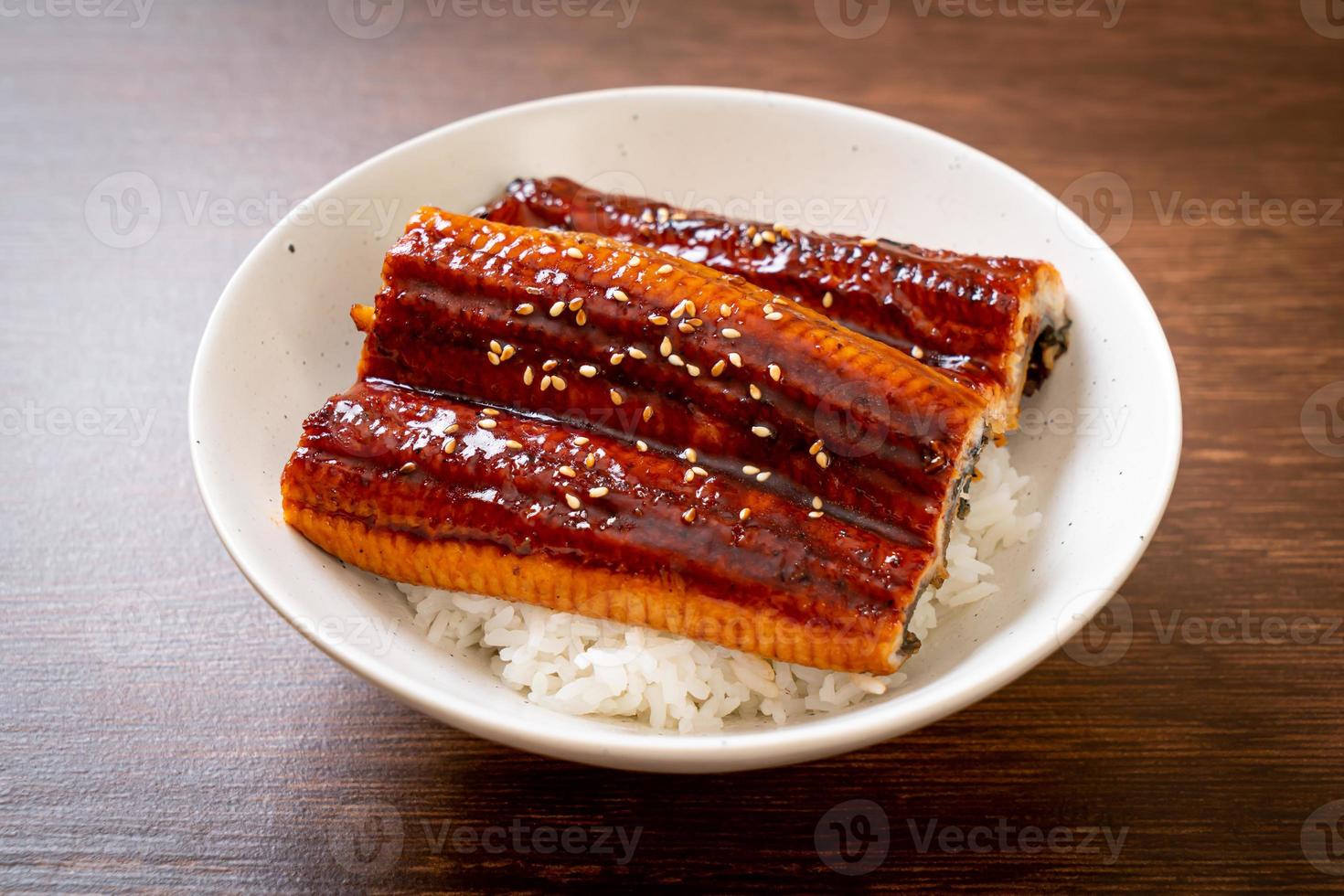 japansk ål grillad med risskål eller unagi don foto