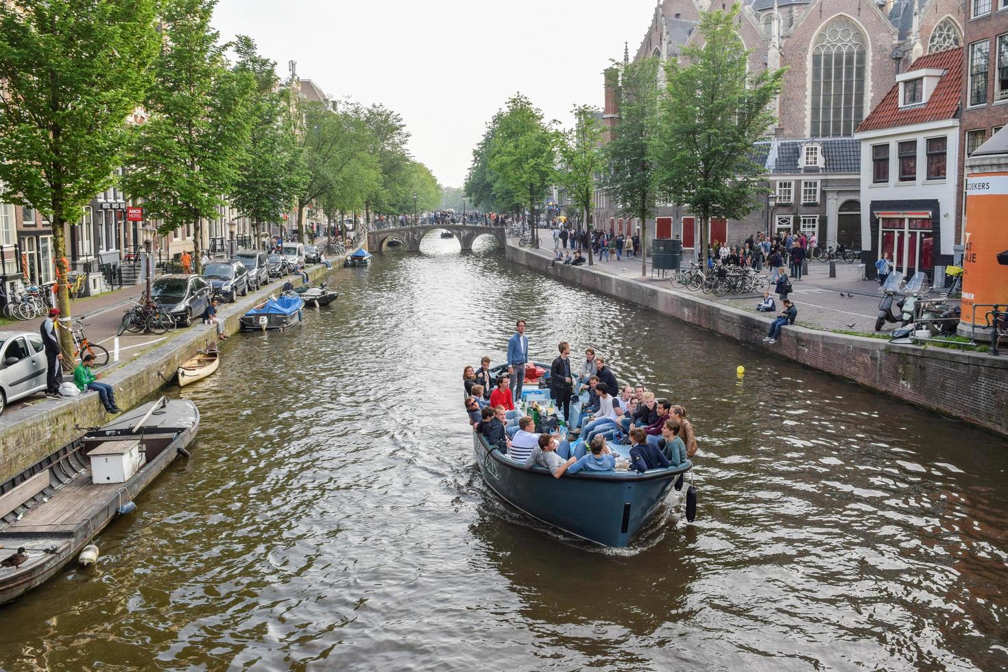 den vackra amsterdam i juni foto