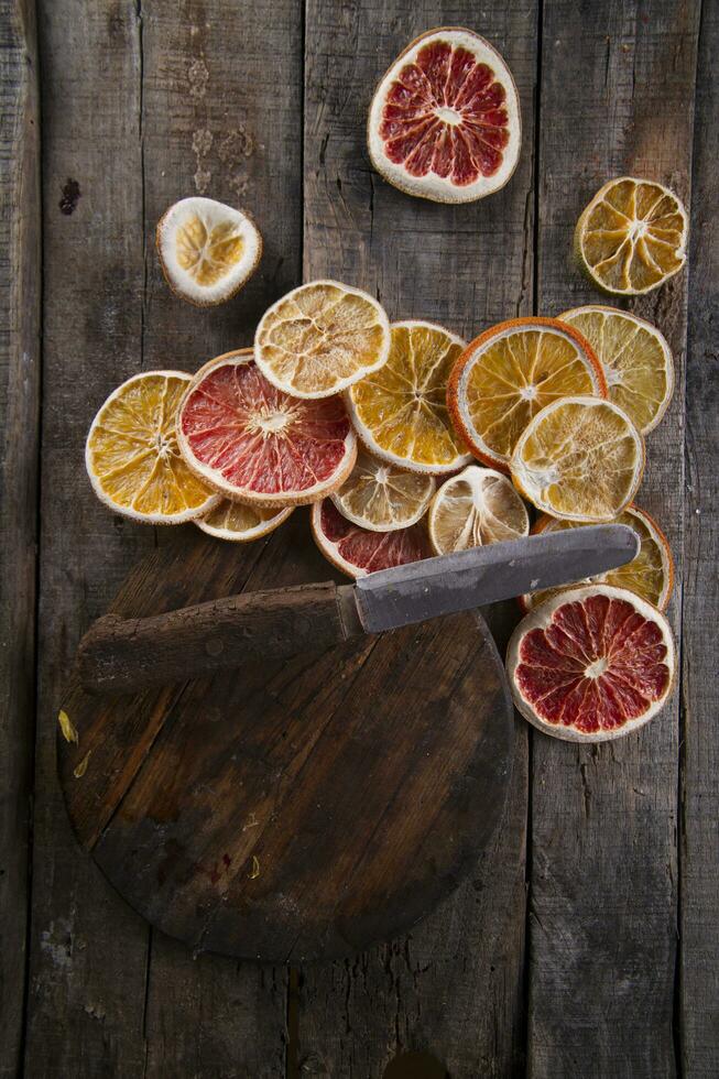 skivor av torkad citrus foto
