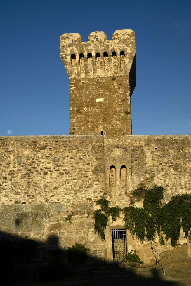 fotografisk dokumentation av de slott av populonia tuscany Italien foto