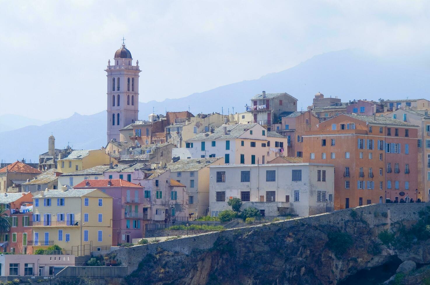 fotografisk se av de stad av bastia Frankrike foto