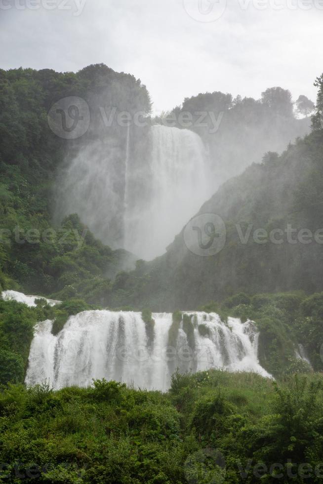 marmore vattenfall det högsta i Europa foto