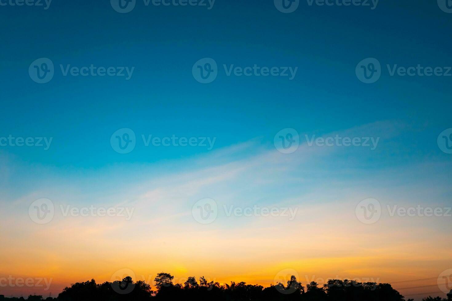 skön himmel på solnedgång, natur bakgrund tema foto