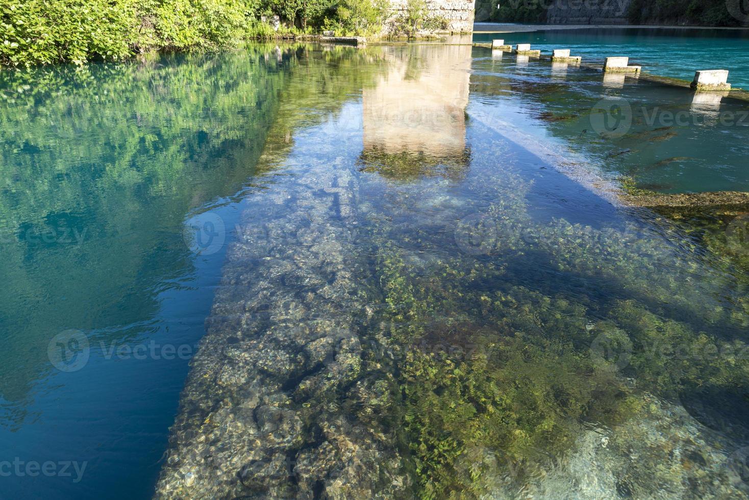 narni stifone himmelsk plats med blått vatten foto