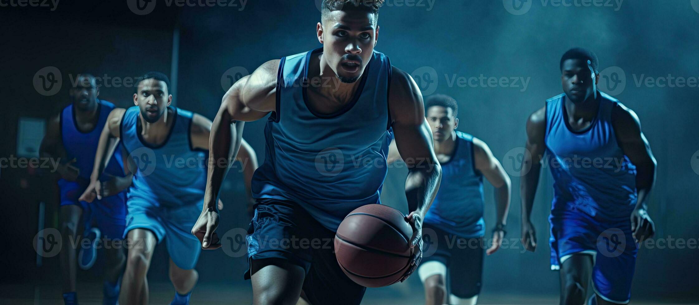 basketboll spelare i blå klädsel spelar på Gym foto