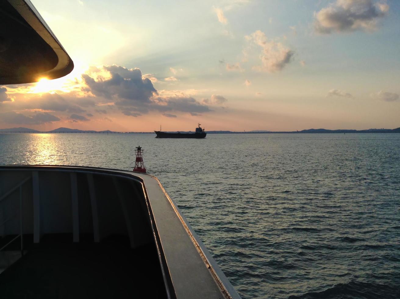 vacker solnedgång på gula havet. Sydkorea foto