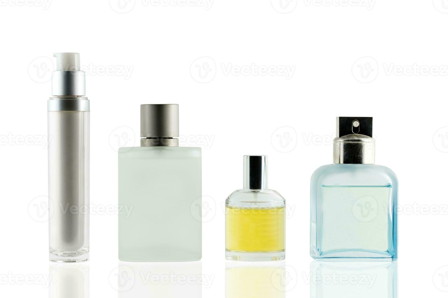parfym flaska isolerat vit bakgrund, använda sig av klippning väg. foto