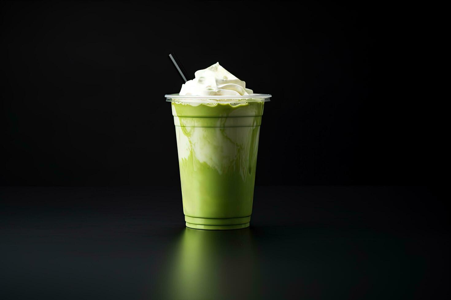 grön te frappucino med vispad grädde i en hämtmat kopp isolerat på mörk bakgrund. ai genererad foto