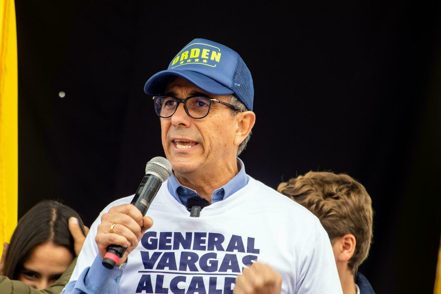 Bogota, colombia, 16 augusti 2023. allmän jorge luis vargas på de Mars be för gustavo petro anklagelse. fredlig protest. la marcha de la mayoria. foto