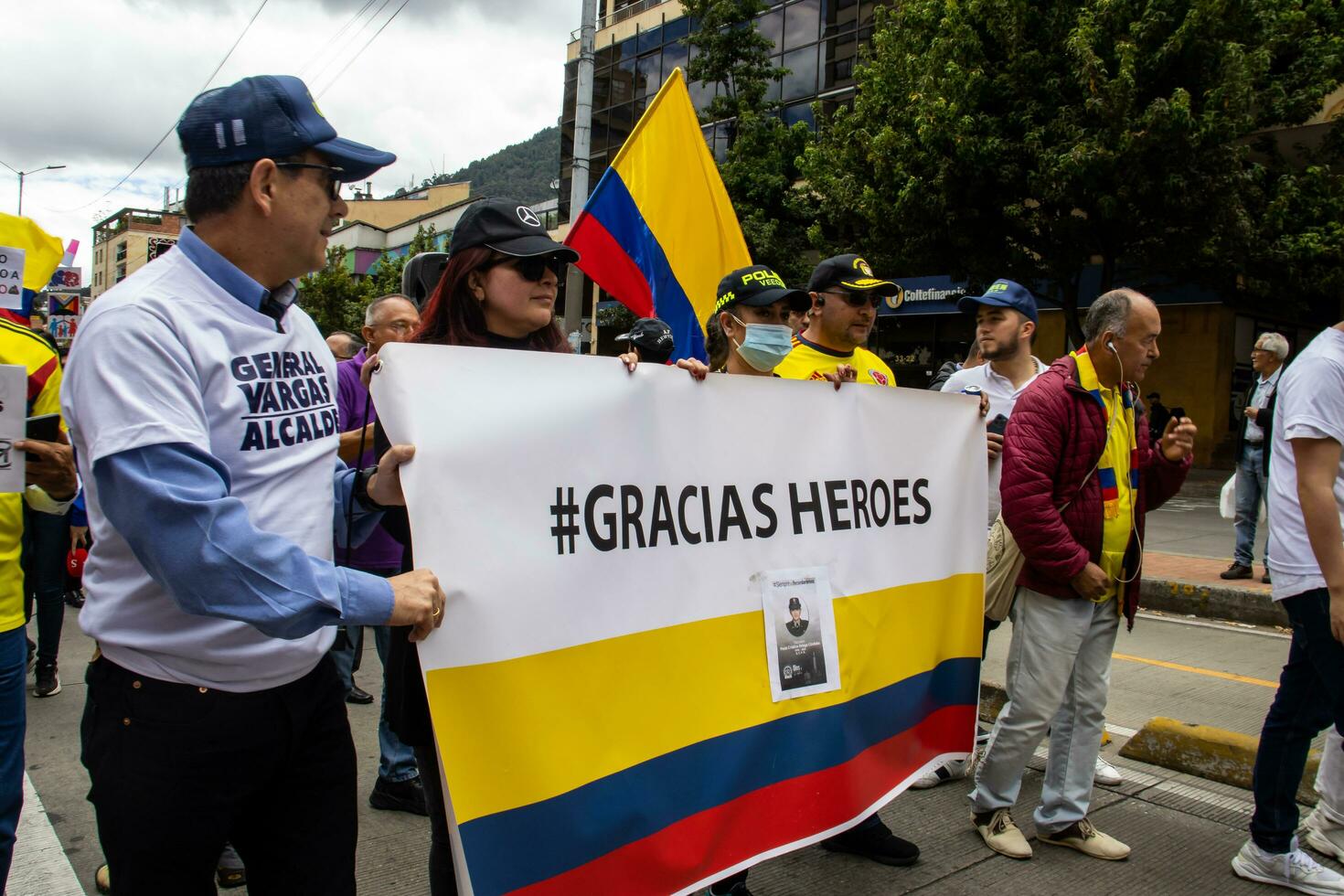 Bogota, colombia, 16 augusti 2023. allmän jorge luis vargas på de Mars be för gustavo petro anklagelse. fredlig protest. la marcha de la mayoria. foto