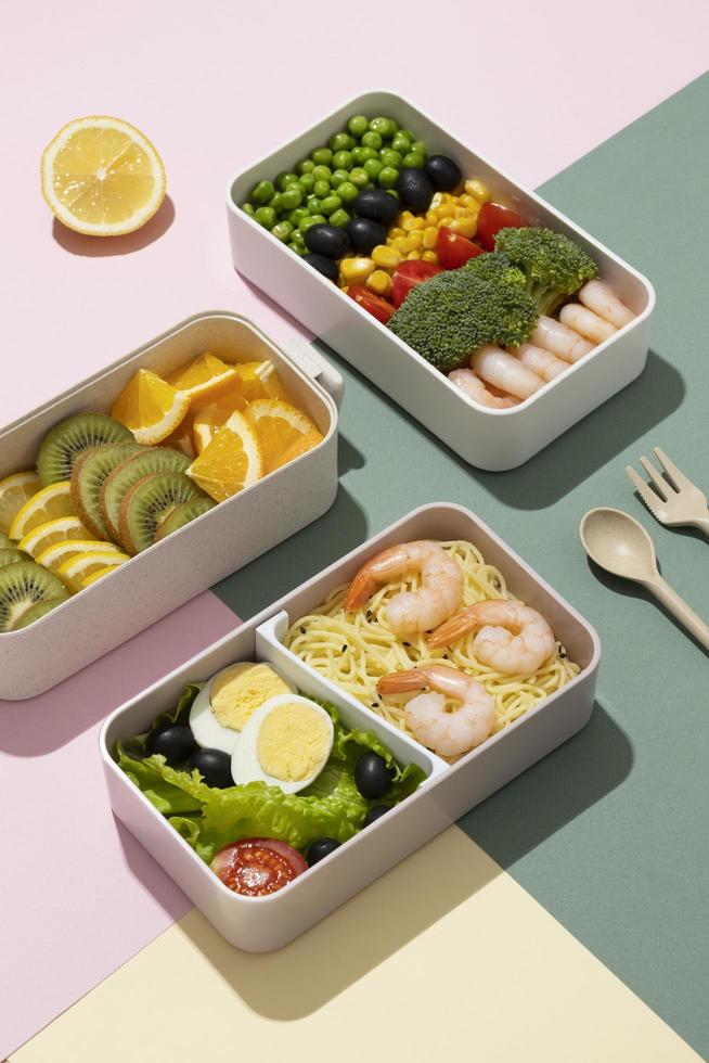 ovanifrån sammansättning mat japansk bento-låda foto