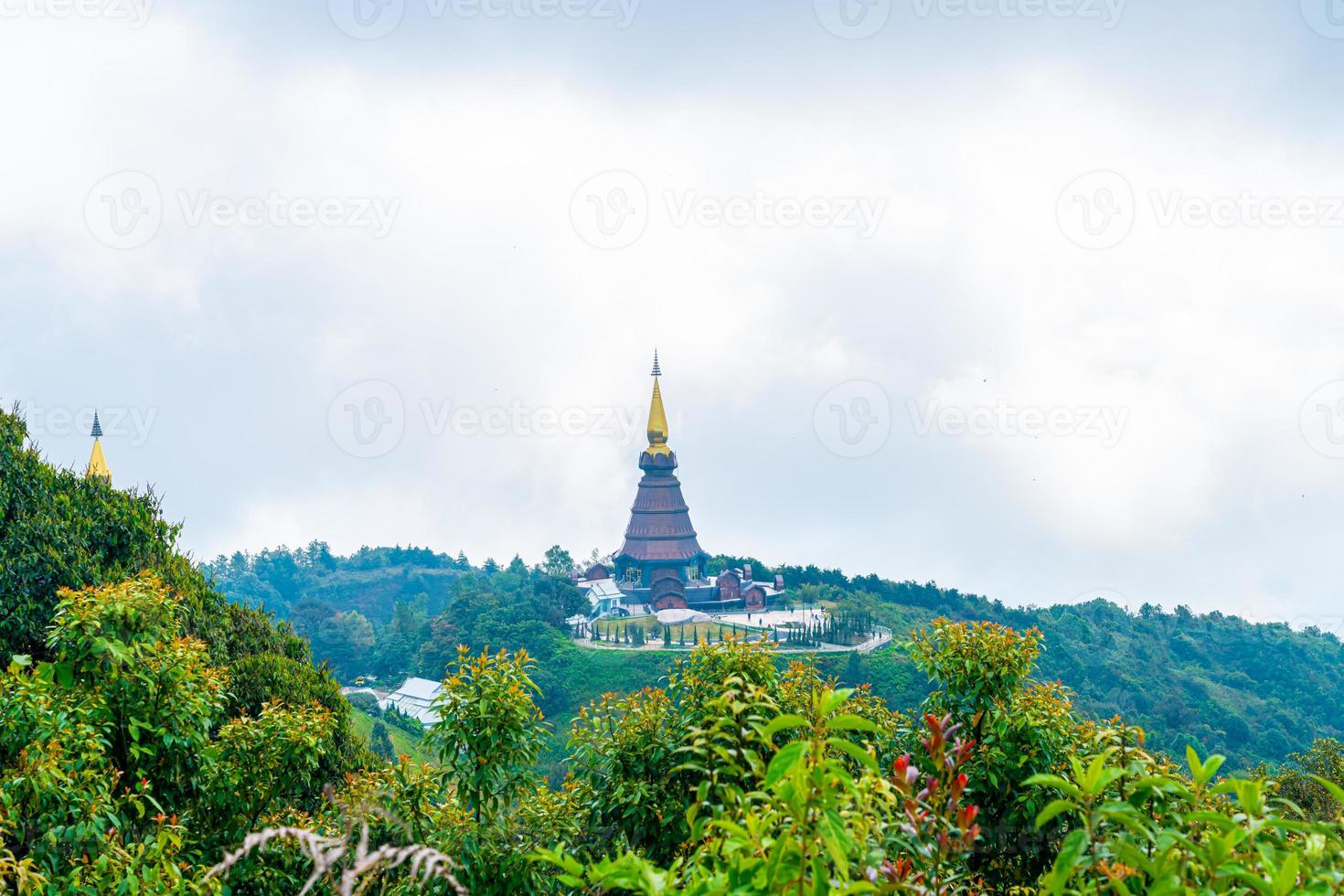 landmärkepagod i Doi Inthanon nationalpark i Chiang Mai, Thailand. foto