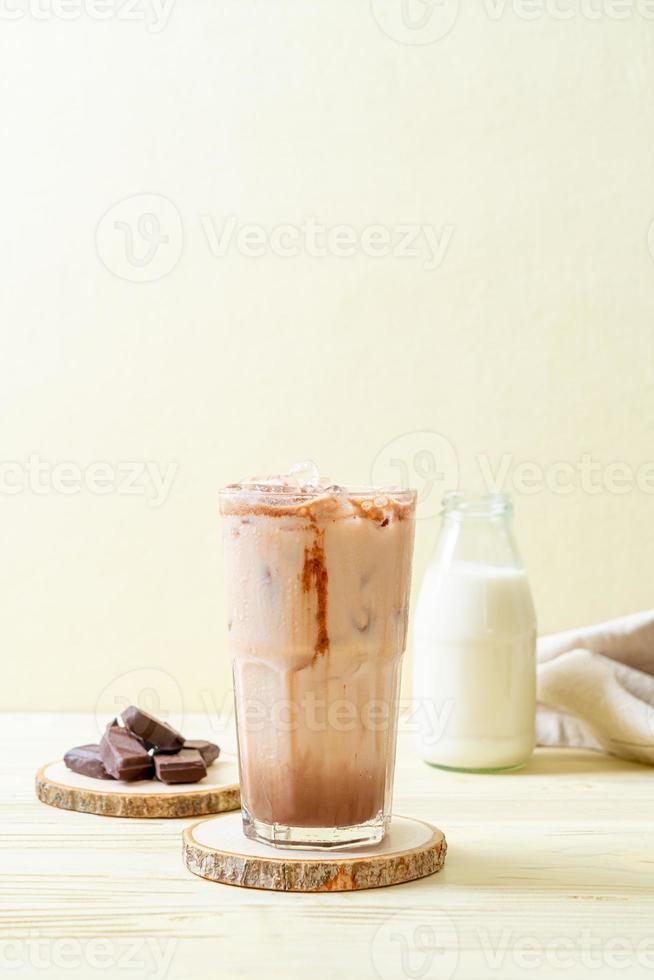 iced chocolate milkshake drink foto