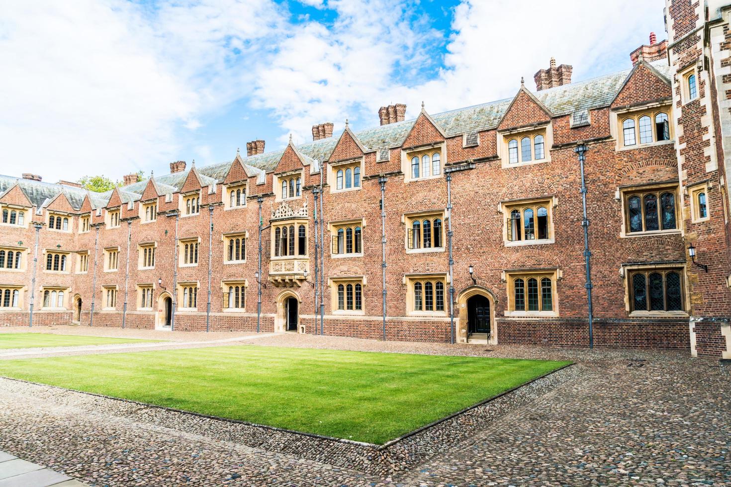 vacker arkitektur st johns college i cambridge foto