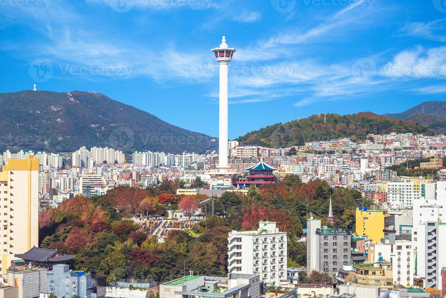 horisont av busan stad i Sydkorea foto